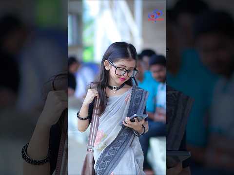 গোল্ড প্রিন্টের শাড়ি পরে গড়িয়াহাটের মোড়ে ✨😍 | Cinematic Bengali Song | #Shorts